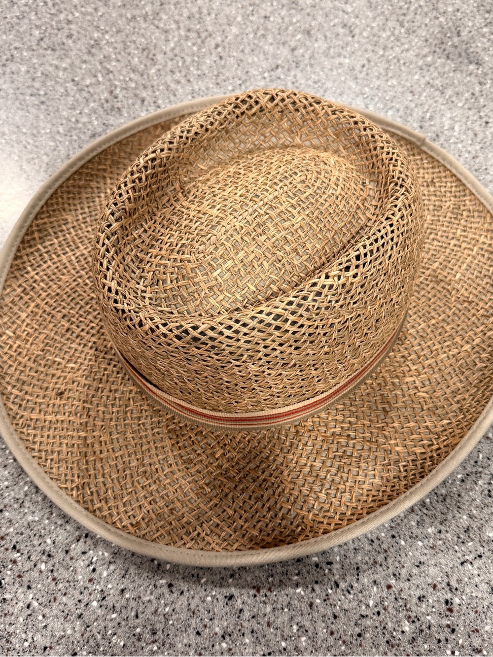 Columbia Straw Wide-Brim Sun Hat with Red Accent - unisex